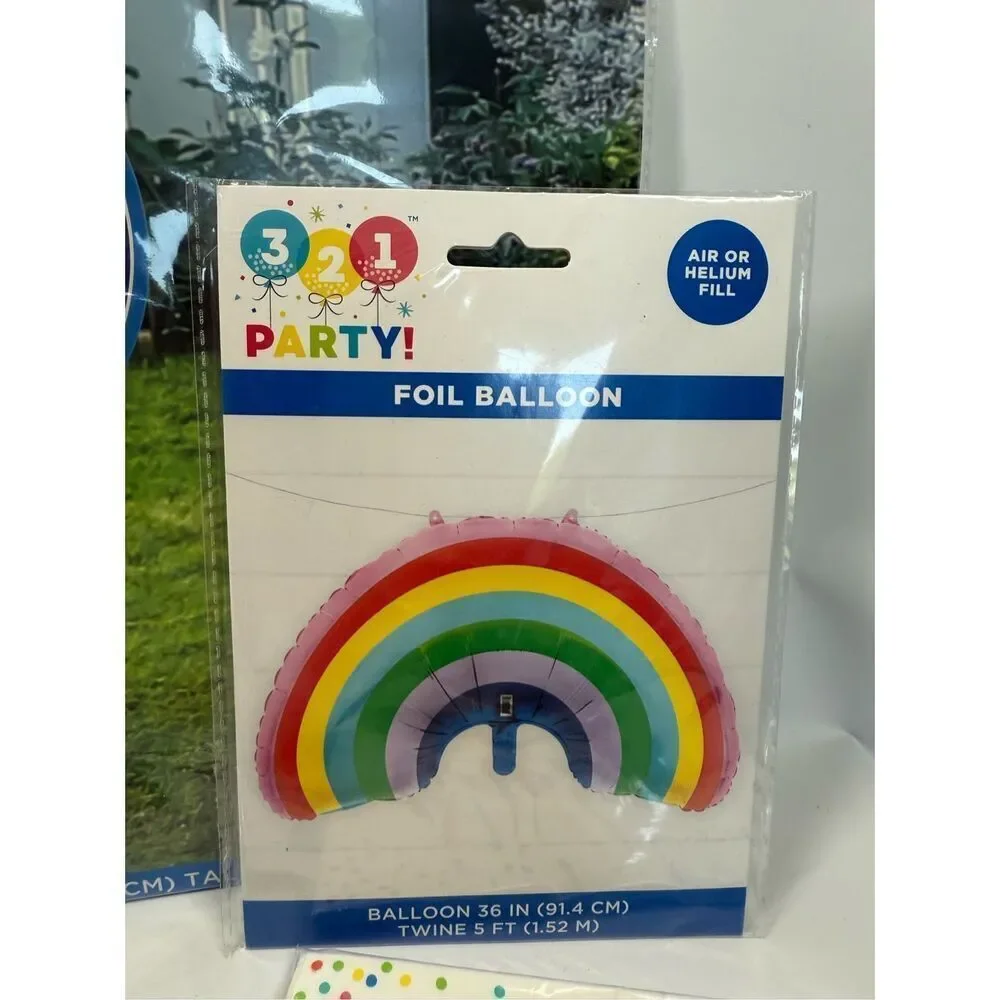 D30  Party Decorations- 8 piece  party decor, napkins, balloons, yard sign